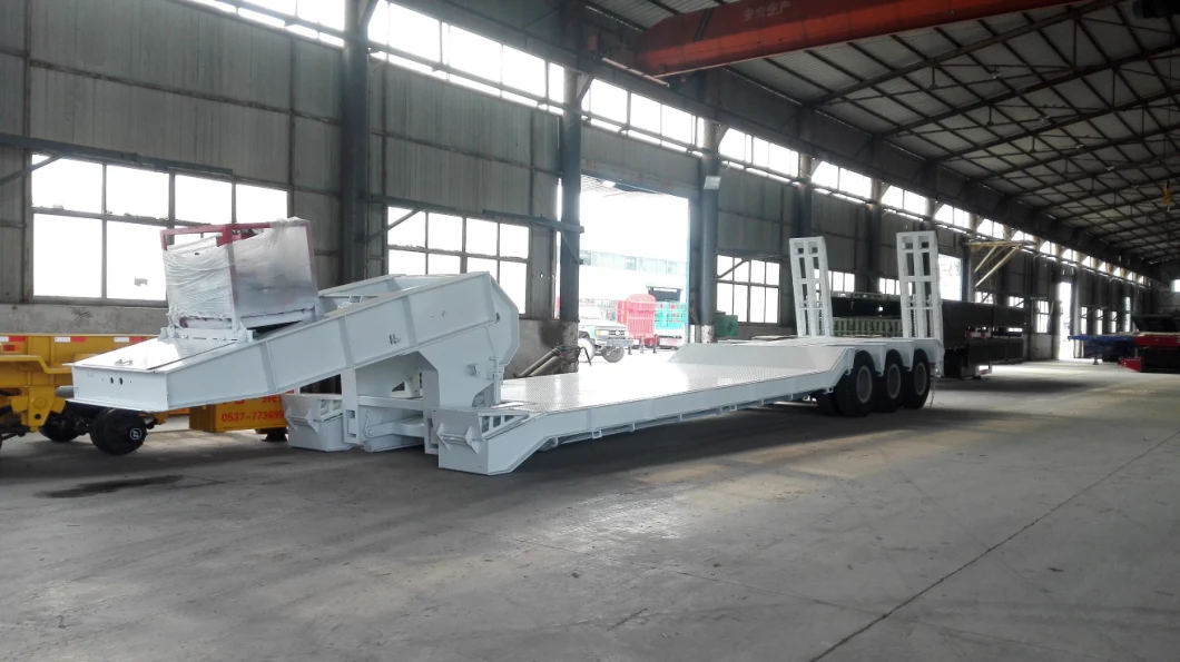4 Axle Heavy Duty 100t Low Bed Semi Trailer Special Vehicle for Sino Truk Truck Head